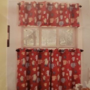 Coffee tier curtains